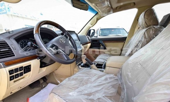Buy Import Toyota Land Cruiser White Car in Import - Dubai in Baa Buy Import Toyota Land Cruiser White Car in Import - Dubai in Baa