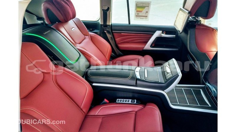 Big with watermark toyota land cruiser baa import dubai 1662