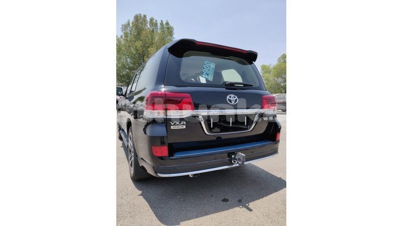 Big with watermark toyota land cruiser baa import dubai 1662