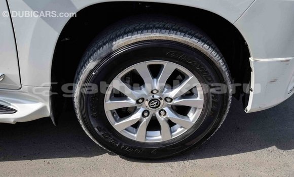 Buy Import Toyota Land Cruiser White Car in Import - Dubai in Baa Buy Import Toyota Land Cruiser White Car in Import - Dubai in Baa