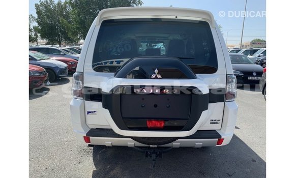 Buy Import Mitsubishi Pajero White Car in Import - Dubai in Baa Buy Import Mitsubishi Pajero White Car in Import - Dubai in Baa