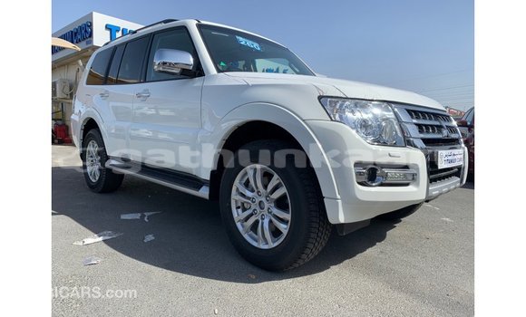 Buy Import Mitsubishi Pajero White Car in Import - Dubai in Baa Buy Import Mitsubishi Pajero White Car in Import - Dubai in Baa