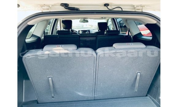 Buy Import Hyundai Santa Fe White Car in Import - Dubai in Baa Buy Import Hyundai Santa Fe White Car in Import - Dubai in Baa