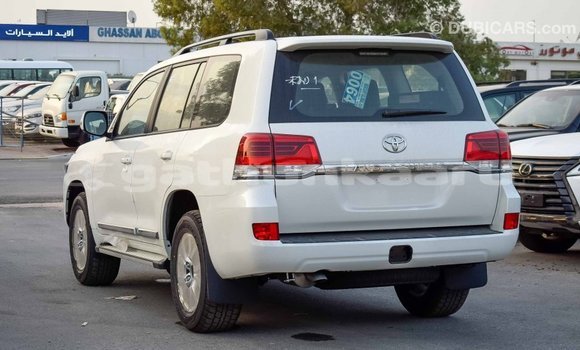 Buy Import Toyota Land Cruiser Other Car in Import - Dubai in Baa Buy Import Toyota Land Cruiser Other Car in Import - Dubai in Baa
