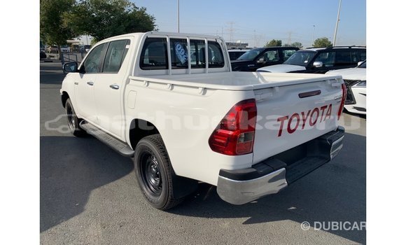 Buy Import Toyota Hilux White Car in Import - Dubai in Baa Buy Import Toyota Hilux White Car in Import - Dubai in Baa