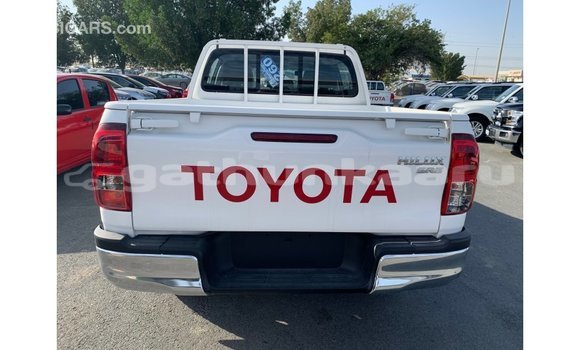 Buy Import Toyota Hilux White Car in Import - Dubai in Baa Buy Import Toyota Hilux White Car in Import - Dubai in Baa