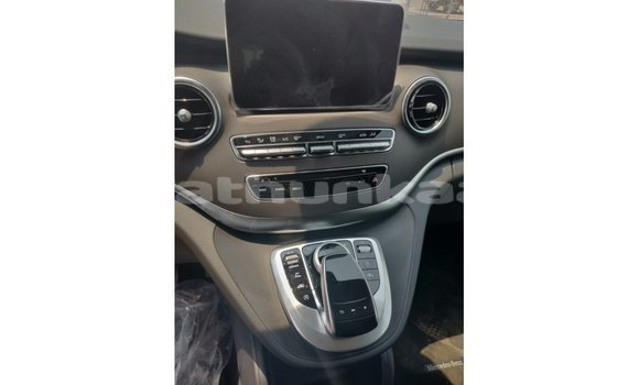 Buy Import Mercedes-Benz 250 Black Car in Import - Dubai in Baa Buy Import Mercedes-Benz 250 Black Car in Import - Dubai in Baa
