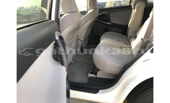 Buy Import Toyota 4Runner White Car in Import - Dubai in Baa Buy Import Toyota 4Runner White Car in Import - Dubai in Baa
