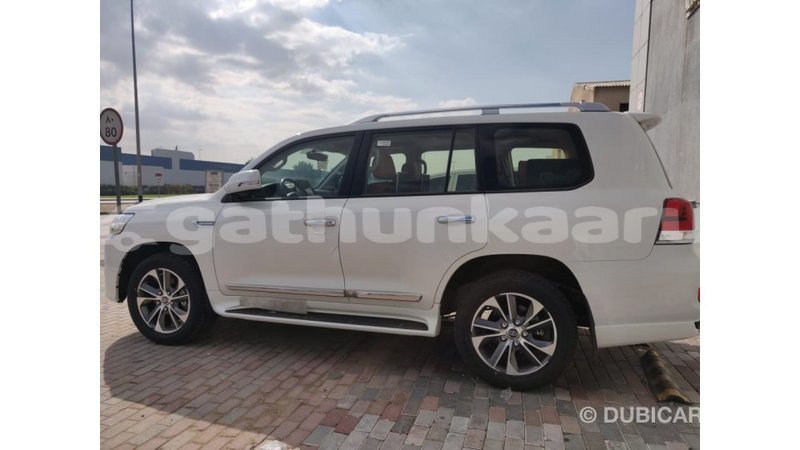 Big with watermark toyota land cruiser baa import dubai 1678