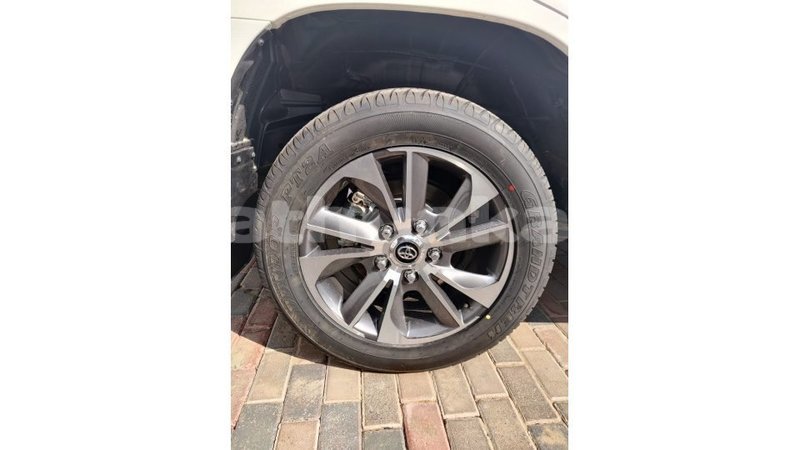 Big with watermark toyota land cruiser baa import dubai 1678