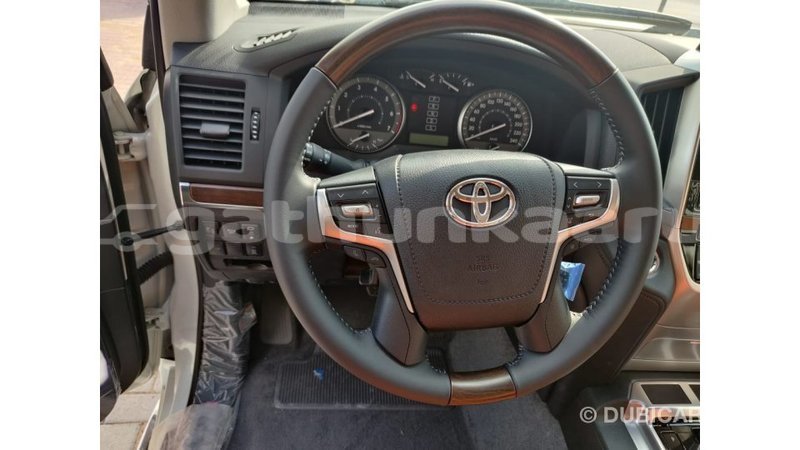 Big with watermark toyota land cruiser baa import dubai 1678