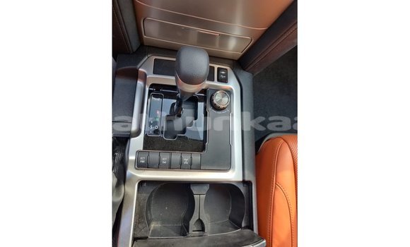 Buy Import Toyota Land Cruiser White Car in Import - Dubai in Baa Buy Import Toyota Land Cruiser White Car in Import - Dubai in Baa