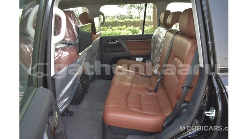 Big with watermark toyota land cruiser baa import dubai 1684