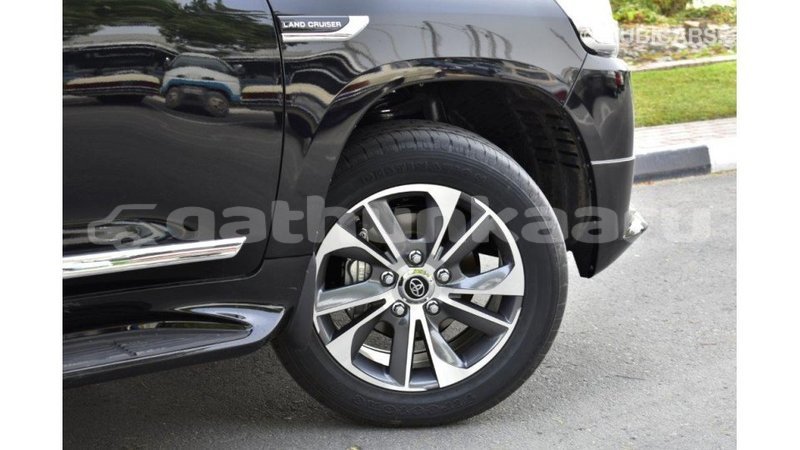 Big with watermark toyota land cruiser baa import dubai 1684