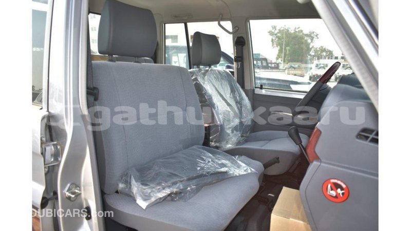 Big with watermark toyota land cruiser baa import dubai 1685