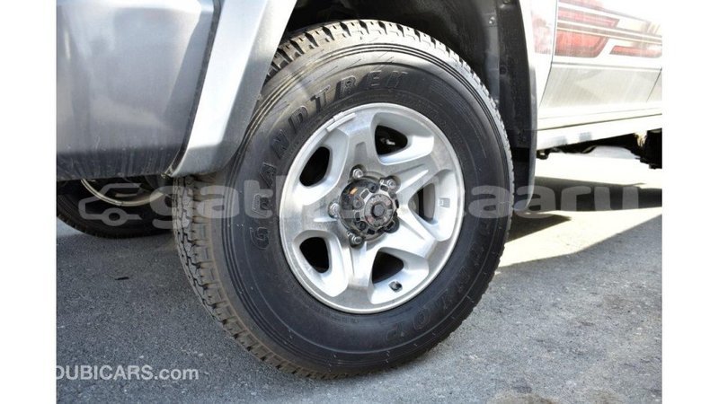Big with watermark toyota land cruiser baa import dubai 1685