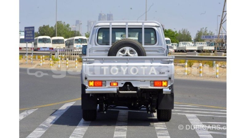 Big with watermark toyota land cruiser baa import dubai 1685
