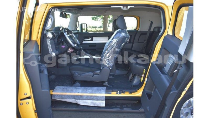 Big with watermark toyota fj cruiser baa import dubai 1686