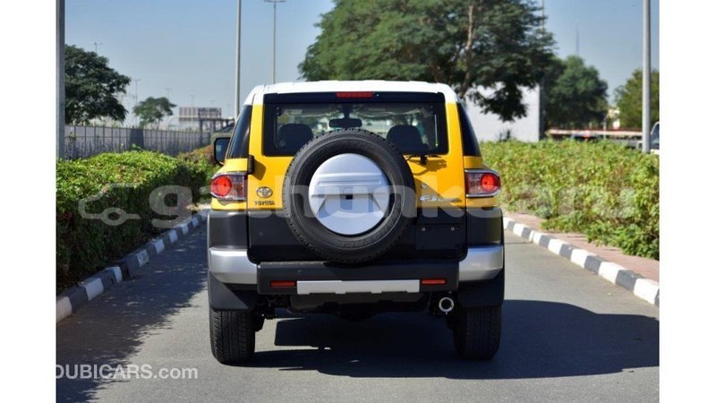 Big with watermark toyota fj cruiser baa import dubai 1686