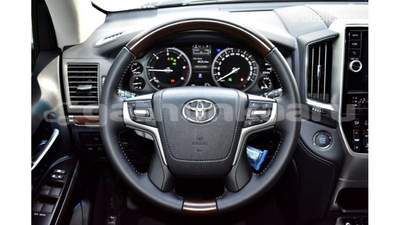 Big with watermark toyota land cruiser baa import dubai 1687