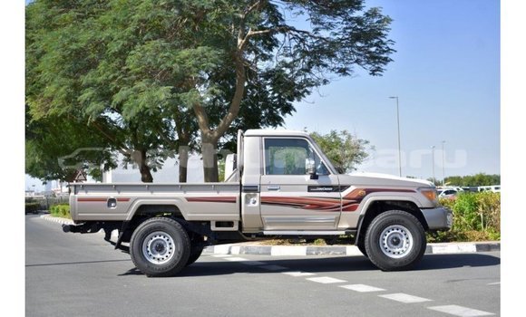 Buy Import Toyota Land Cruiser Other Car in Import - Dubai in Baa Buy Import Toyota Land Cruiser Other Car in Import - Dubai in Baa