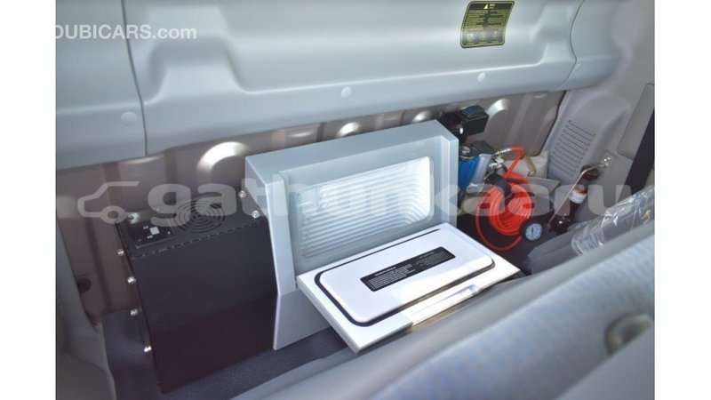 Big with watermark toyota land cruiser baa import dubai 1688