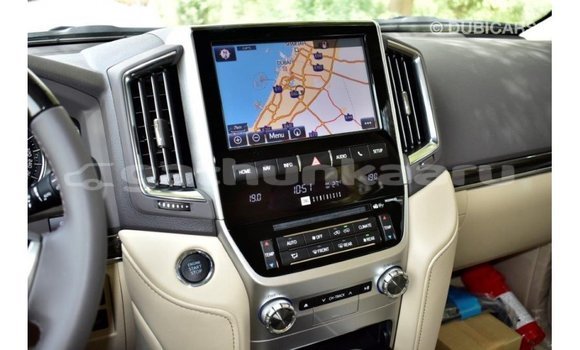 Buy Import Toyota Land Cruiser White Car in Import - Dubai in Baa Buy Import Toyota Land Cruiser White Car in Import - Dubai in Baa