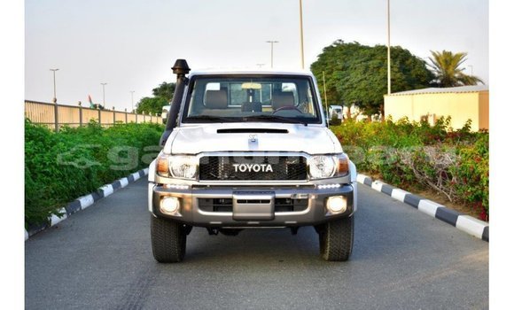 Buy Import Toyota Land Cruiser Other Car in Import - Dubai in Baa Buy Import Toyota Land Cruiser Other Car in Import - Dubai in Baa