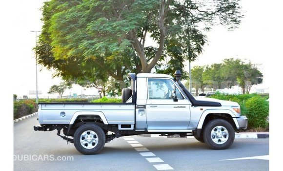 Buy Import Toyota Land Cruiser Other Car in Import - Dubai in Baa Buy Import Toyota Land Cruiser Other Car in Import - Dubai in Baa
