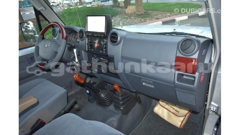Big with watermark toyota land cruiser baa import dubai 1693