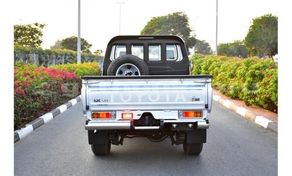 Buy Import Toyota Land Cruiser Other Car in Import - Dubai in Baa Buy Import Toyota Land Cruiser Other Car in Import - Dubai in Baa