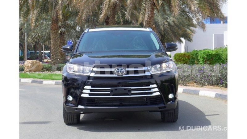Big with watermark toyota highlander baa import dubai 1694