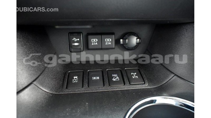 Big with watermark toyota highlander baa import dubai 1694