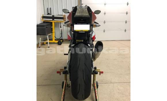 Buy Used BMW S 1000 Black Bike in Maalhendhoo in Nuun Buy Used BMW S 1000 Black Bike in Maalhendhoo in Nuun