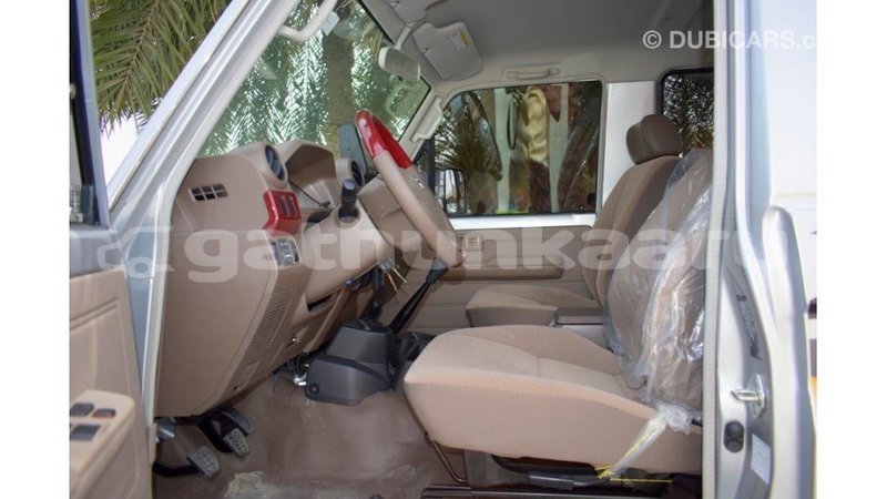 Big with watermark toyota land cruiser baa import dubai 1698