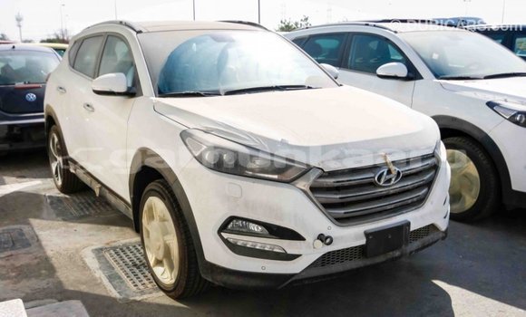 Buy Import Hyundai Tucson White Car in Import - Dubai in Baa Buy Import Hyundai Tucson White Car in Import - Dubai in Baa