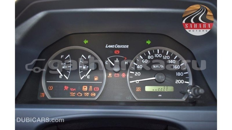 Big with watermark toyota land cruiser baa import dubai 1703