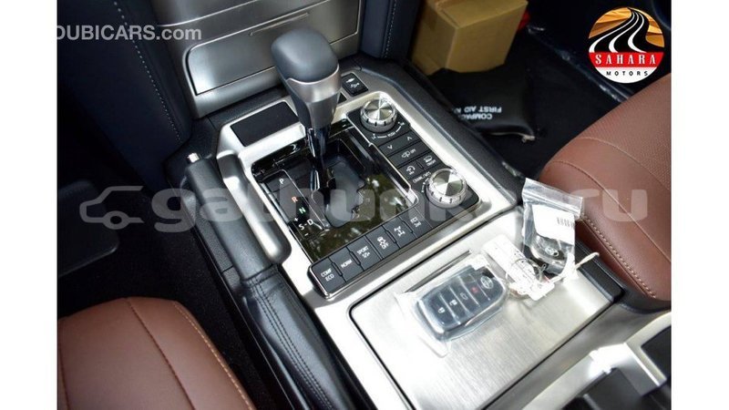 Big with watermark toyota land cruiser baa import dubai 1704