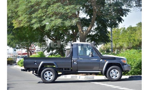 Buy Import Toyota Land Cruiser Other Car in Import - Dubai in Baa Buy Import Toyota Land Cruiser Other Car in Import - Dubai in Baa