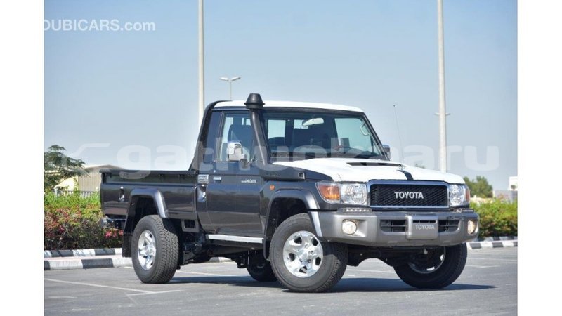 Big with watermark toyota land cruiser baa import dubai 1707