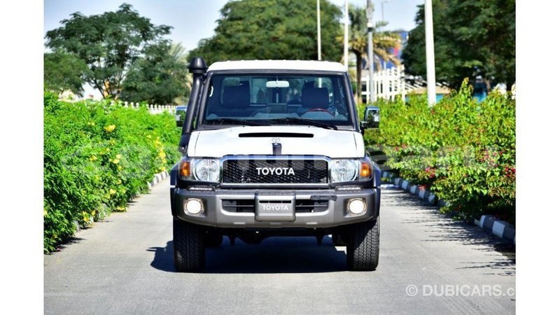 Big with watermark toyota land cruiser baa import dubai 1707