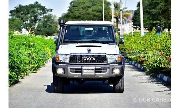 Buy Import Toyota Land Cruiser Other Car in Import - Dubai in Baa Buy Import Toyota Land Cruiser Other Car in Import - Dubai in Baa