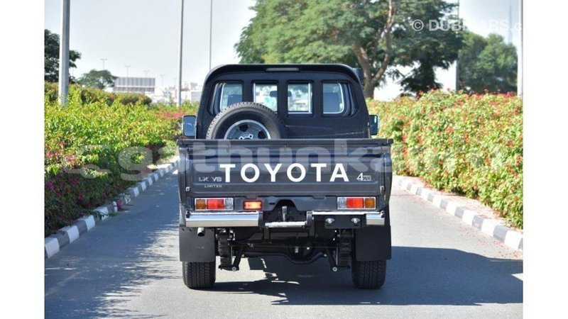 Big with watermark toyota land cruiser baa import dubai 1707