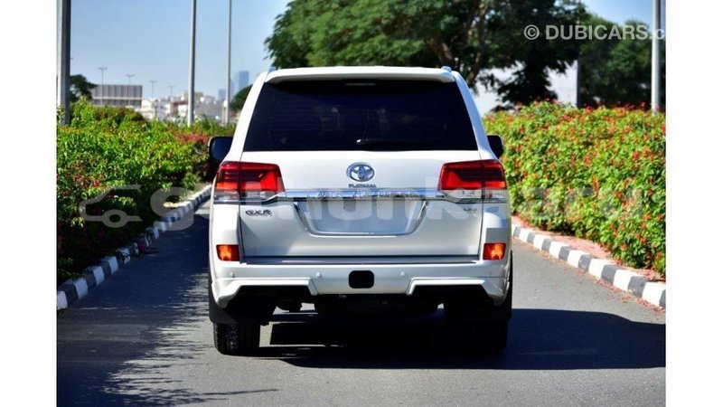 Big with watermark toyota land cruiser baa import dubai 1709