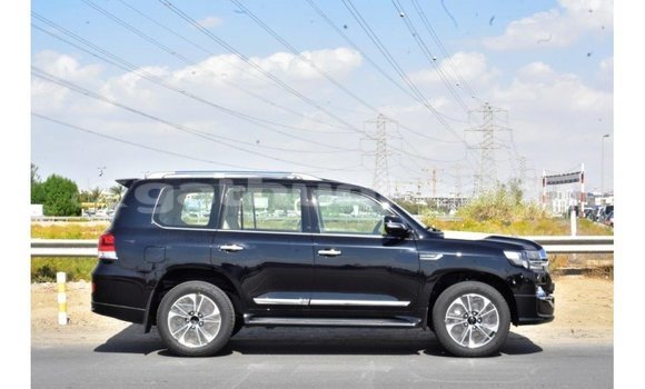 Buy Import Toyota Land Cruiser Black Car in Import - Dubai in Baa Buy Import Toyota Land Cruiser Black Car in Import - Dubai in Baa