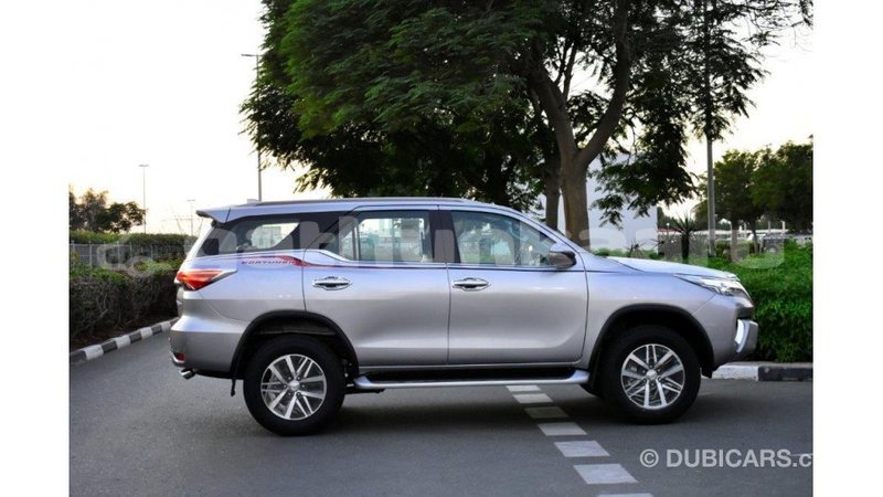 Big with watermark toyota fortuner baa import dubai 1711