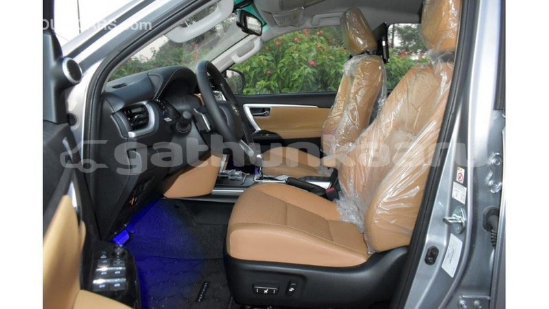 Big with watermark toyota fortuner baa import dubai 1711