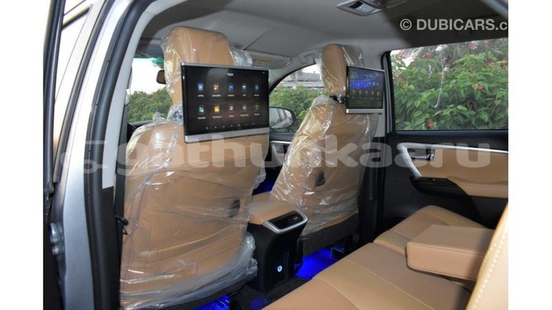 Big with watermark toyota fortuner baa import dubai 1711