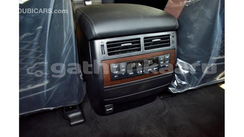 Big with watermark toyota land cruiser baa import dubai 1712