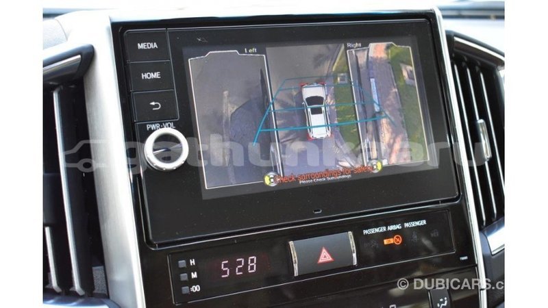 Big with watermark toyota land cruiser baa import dubai 1712